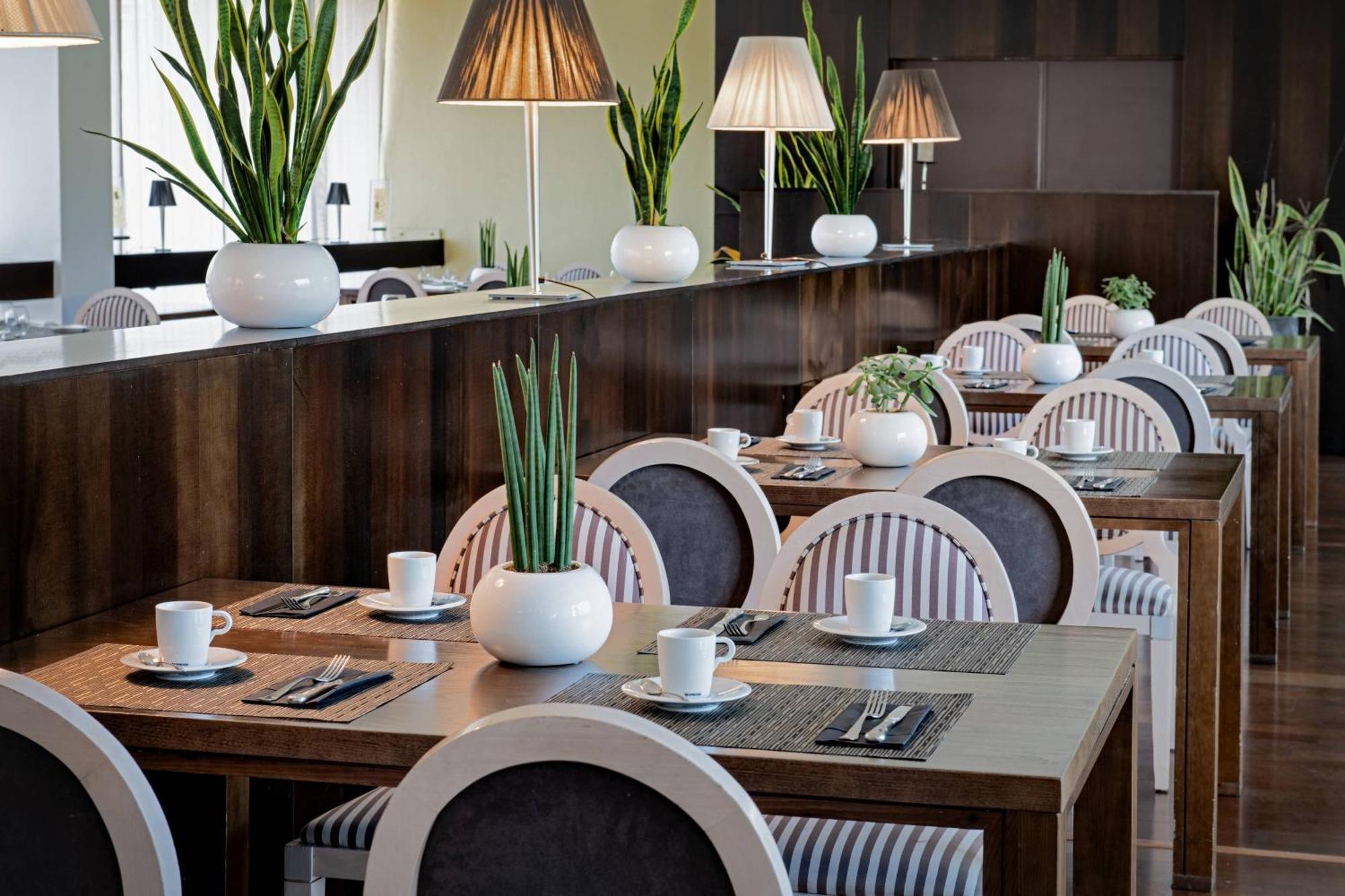 Ac Hotel Ciudad De Tudela By Marriott Экстерьер фото